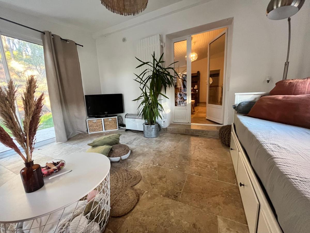 Maison Provencale Au Calme De La Campagne Avec Jacuzzi Αιξ-αν-Προβάνς Εξωτερικό φωτογραφία