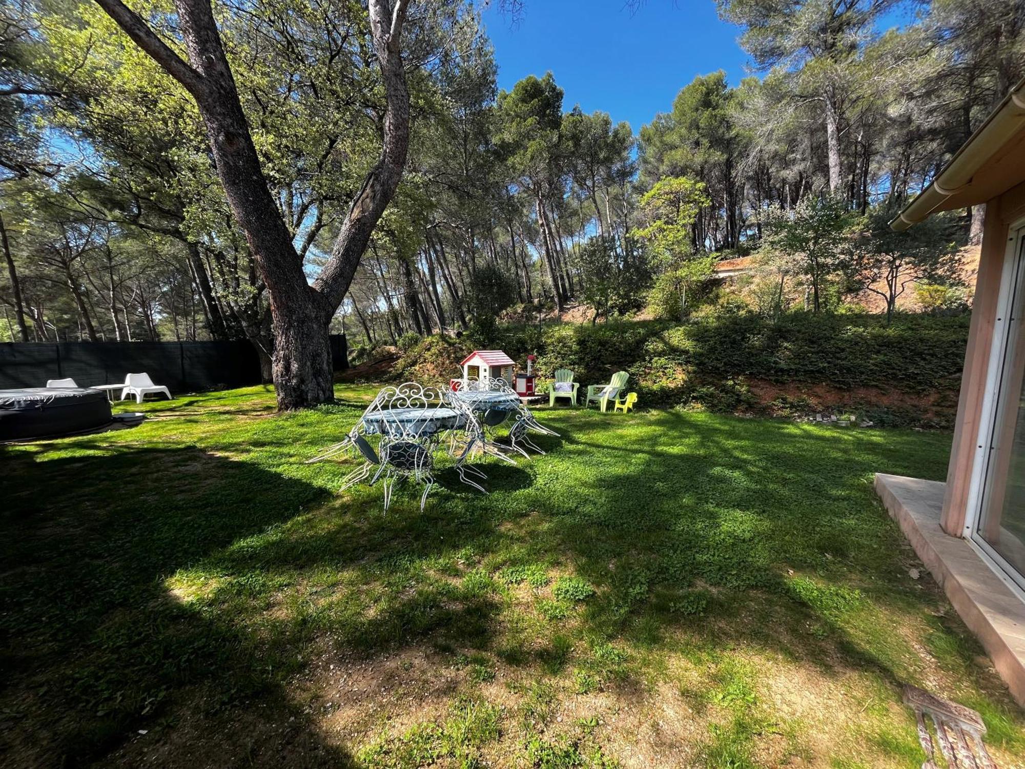 Maison Provencale Au Calme De La Campagne Avec Jacuzzi Αιξ-αν-Προβάνς Εξωτερικό φωτογραφία