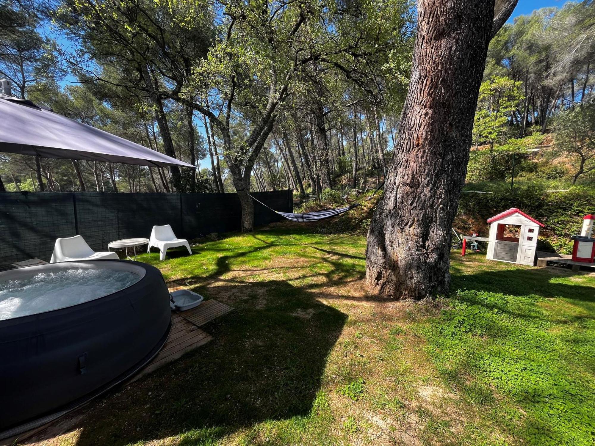 Maison Provencale Au Calme De La Campagne Avec Jacuzzi Αιξ-αν-Προβάνς Εξωτερικό φωτογραφία