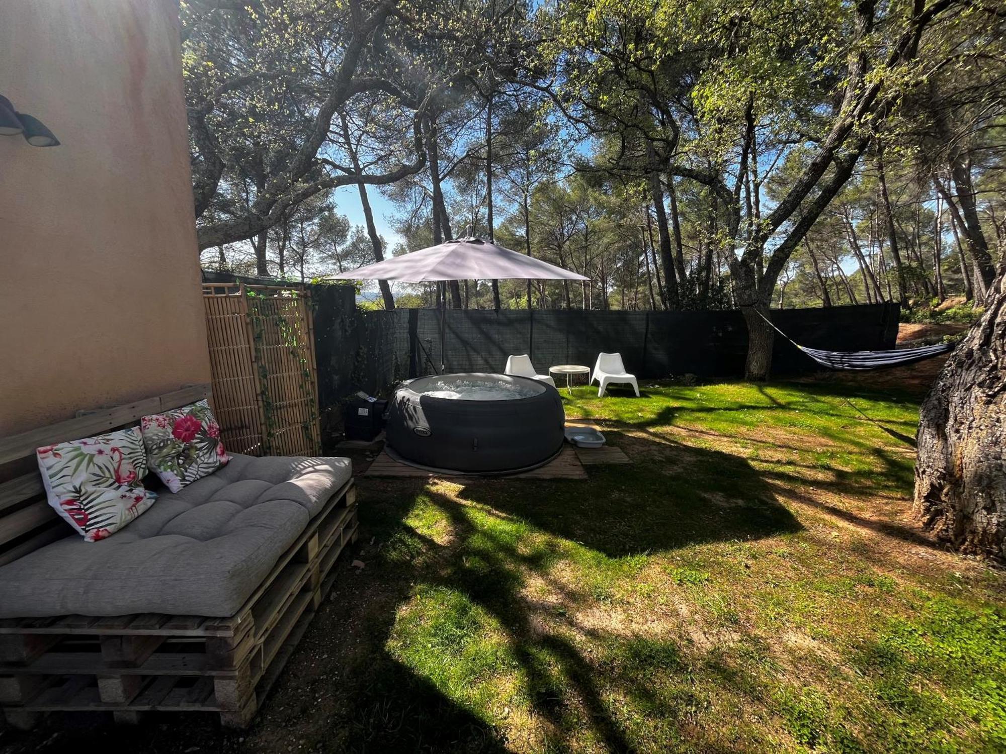 Maison Provencale Au Calme De La Campagne Avec Jacuzzi Αιξ-αν-Προβάνς Εξωτερικό φωτογραφία